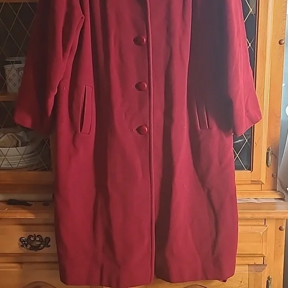 Deep Red Coat - Picture 3 of 11